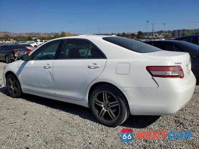 Drugie zdjęcie samochodu z przodu: 2011 TOYOTA CAMRY LE VIN:4T1BF3EKXBU586720 - miniatura