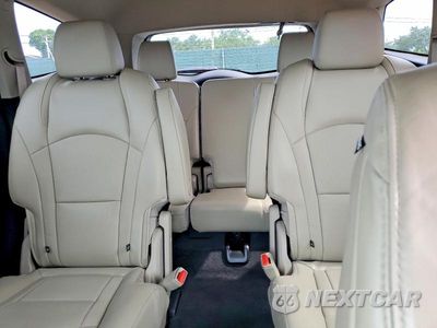 Zdjęcie 10 z 13 samochodu: 2018 BUICK ENCLAVE ESSENCE VIN:5GAERBKWXJJ202155 - miniatura