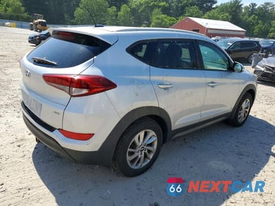 Trzecie zdjęcie samochodu z tyłu: 2016 HYUNDAI TUCSON SE VIN:KM8J3CA46GU247939 - miniatura