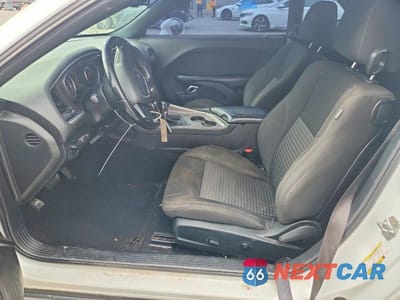 Zdjęcie 7 z 12 samochodu: 2019 DODGE CHALLENGER SXT VIN:2C3CDZAG7KH751780 - miniatura