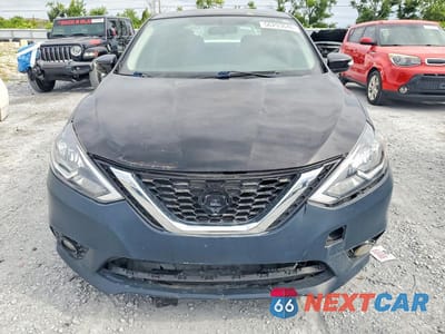 Piąte zdjęcie samochodu w środku: 2018 NISSAN SENTRA SR VIN:3N1AB7AP8JY252267 - miniatura