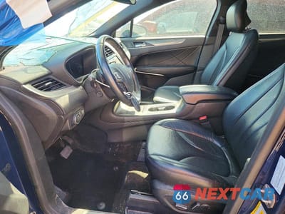 Zdjęcie 7 z 12 samochodu: 2019 LINCOLN MKC RESERVE VIN:5LMCJ3C97KUL44788 - miniatura