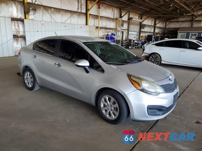 Czwarte zdjęcie samochodu z boku: 2015 KIA RIO LX VIN:KNADM4A37F6515733 - miniatura