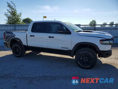 Czwarte zdjęcie samochodu z boku: 2026 RAM 1500 REBEL VIN:1C6SRFLP0TN309962 - miniatura