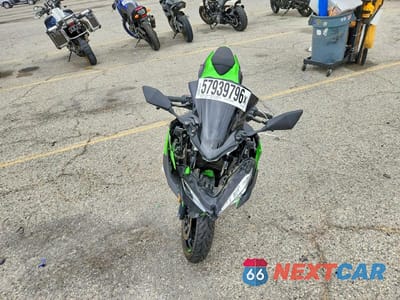 Piąte zdjęcie samochodu w środku: 2022 KAWASAKI EX400 VIN:JKAEXKG16NDAH2695 - miniatura