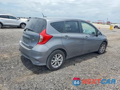Trzecie zdjęcie samochodu z tyłu: 2017 NISSAN VERSA NOTE SV VIN:3N1CE2CPXHL368674 - miniatura