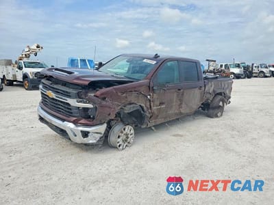 Drugie zdjęcie samochodu z przodu: 2024 CHEVROLET SILVERADO K2500 HEAVY DUTY LT VIN:1GC4YNEY5RF225191 - miniatura