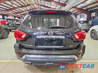 Zdjęcie 6 z 13 samochodu: 2017 NISSAN PATHFINDER S VIN:5N1DR2MM0HC696719 - miniatura