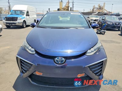 Piąte zdjęcie samochodu w środku: 2017 TOYOTA MIRAI BASE VIN:JTDBVRBD3HA001955 - miniatura