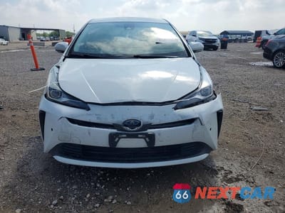 Piąte zdjęcie samochodu w środku: 2019 TOYOTA PRIUS LE VIN:JTDKARFU5K3102156 - miniatura