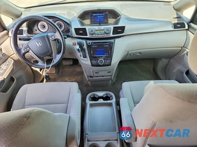 Zdjęcie 8 z 13 samochodu: 2016 HONDA ODYSSEY SE VIN:5FNRL5H39GB113144 - miniatura