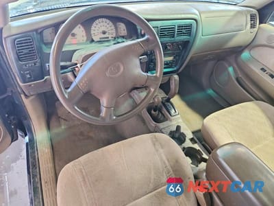 Zdjęcie 8 z 12 samochodu: 2003 TOYOTA TACOMA XTRACAB VIN:5TEWM72N73Z154497 - miniatura