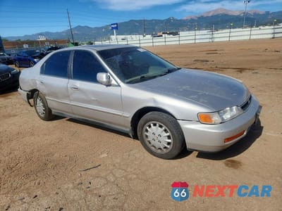 Czwarte zdjęcie samochodu z boku: 1997 HONDA ACCORD EX VIN:1HGCD5654VA032258 - miniatura