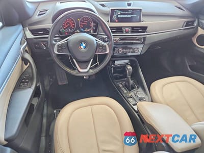 Zdjęcie 8 z 12 samochodu: 2016 BMW X1 XDRIVE28I VIN:WBXHT3C31GP884701 - miniatura