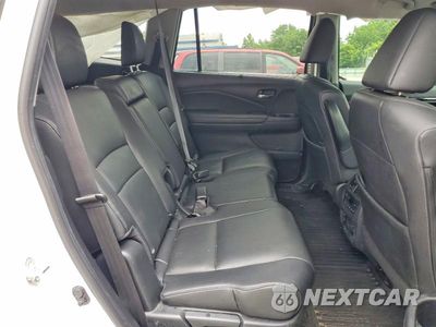 Zdjęcie 11 z 13 samochodu: 2022 HONDA PILOT TOURING VIN:5FNYF6H96NB016090 - miniatura