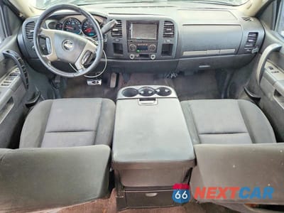 Zdjęcie 8 z 13 samochodu: 2011 CHEVROLET SILVERADO C1500 LT VIN:3GCPCSE02BG251515 - miniatura