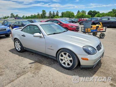 Czwarte zdjęcie samochodu z boku: 1999 MERCEDES-BENZ SLK 230 KOMPRESSOR VIN:WDBKK47F5XF117504 - miniatura