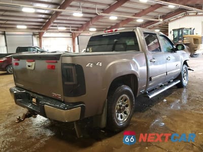 Trzecie zdjęcie samochodu z tyłu: 2013 GMC SIERRA K1500 SL VIN:3GTP2UEA9DG283629 - miniatura