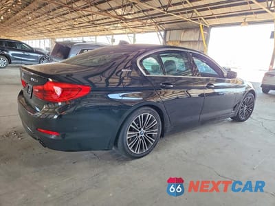 Trzecie zdjęcie samochodu z tyłu: 2019 BMW 530E VIN:WBAJA9C53KB389038 - miniatura