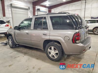 Drugie zdjęcie samochodu z przodu: 2006 CHEVROLET TRAILBLAZER LS VIN:1GNDT13S762346871 - miniatura