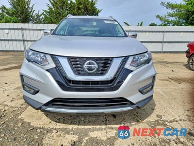 Piąte zdjęcie samochodu w środku: 2019 NISSAN ROGUE SL VIN:5N1AT2MVXKC782060 - miniatura