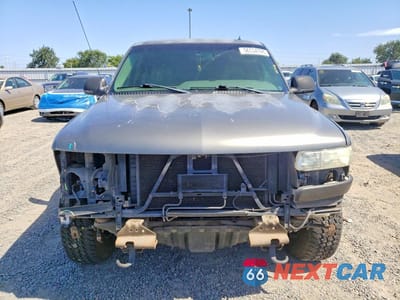 Piąte zdjęcie samochodu w środku: 2001 CHEVROLET SILVERADO K1500 VIN:2GCEK19T711337855 - miniatura