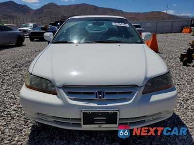 Piąte zdjęcie samochodu w środku: 2001 HONDA ACCORD LX VIN:1HGCG56431A137625 - miniatura