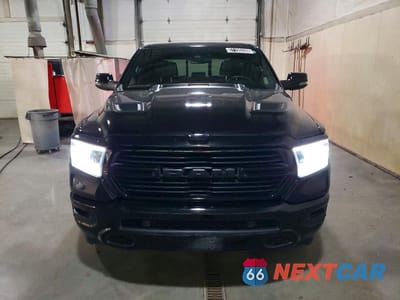Piąte zdjęcie samochodu w środku: 2023 RAM 1500 LARAMIE VIN:1C6SRFJM8PN514962 - miniatura