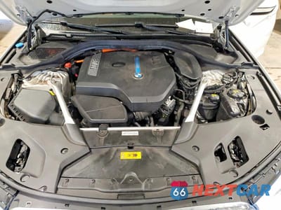 Zdjęcie 11 z 12 samochodu: 2019 BMW 530XE VIN:WBAJB1C5XKB376057 - miniatura