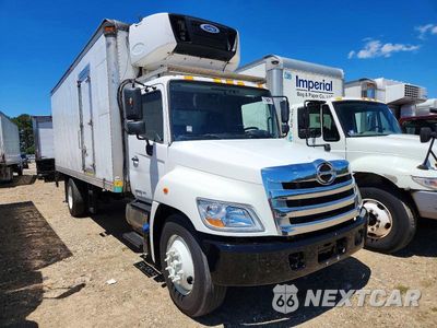2016 HINO 268A REFRIGERATED BOX TRUCK 5PVNJ8JR9G4S51164 - główne zdjęcie licytacji z USA - miniatura