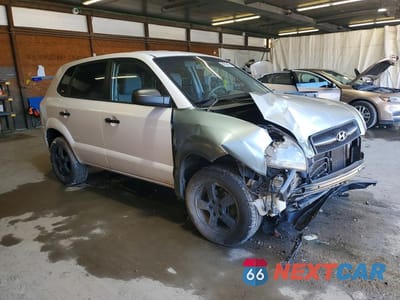 Czwarte zdjęcie samochodu z boku: 2008 HYUNDAI TUCSON GLS VIN:KM8JM12B78U897959 - miniatura