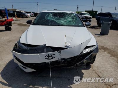 Piąte zdjęcie samochodu w środku: 2021 HYUNDAI ELANTRA VIN:KMHLR4AF2MU172490 - miniatura