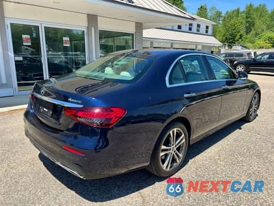 Czwarte zdjęcie samochodu z boku: 2022 MERCEDES-BENZ E 350 4MATIC VIN:W1KZF8EB3NB032781 - miniatura