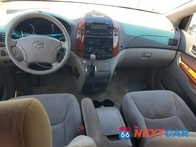 Zdjęcie 8 z 13 samochodu: 2006 TOYOTA SIENNA XLE 7 PASSENGER VIN:5TDZA22CX6S513916 - miniatura