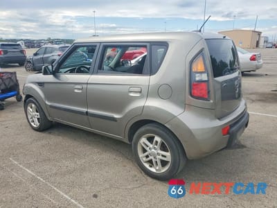 Drugie zdjęcie samochodu z przodu: 2010 KIA SOUL + VIN:KNDJT2A28A7108396 - miniatura