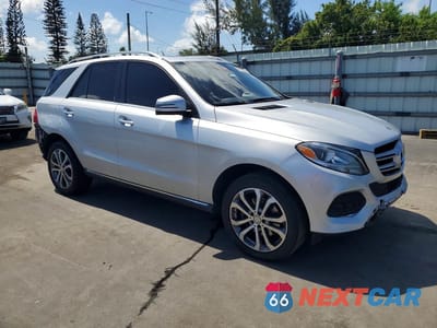 Czwarte zdjęcie samochodu z boku: 2016 MERCEDES-BENZ GLE 350 VIN:4JGDA5JB3GA788686 - miniatura