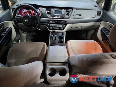 Zdjęcie 8 z 13 samochodu: 2017 KIA SEDONA LX VIN:KNDMB5C14H6242411 - miniatura
