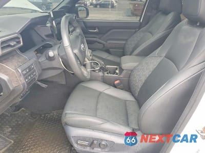 Zdjęcie 7 z 12 samochodu: 2024 TOYOTA TACOMA LIMITED HV VIN:3TYLC5LN5RT011714 - miniatura