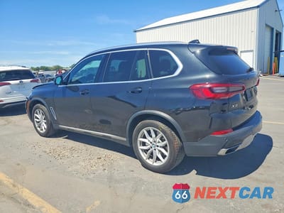 Drugie zdjęcie samochodu z przodu: 2019 BMW X5 XDRIVE40I VIN:5UXCR6C51KLL04161 - miniatura