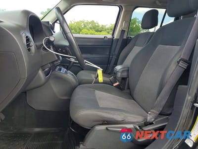 Zdjęcie 7 z 12 samochodu: 2011 JEEP PATRIOT SPORT VIN:1J4NT1GB4BD110274 - miniatura