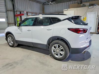 Drugie zdjęcie samochodu z przodu: 2021 CHEVROLET BLAZER 2LT VIN:3GNKBHRS9MS550373 - miniatura