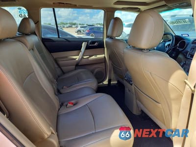 Zdjęcie 11 z 13 samochodu: 2013 TOYOTA HIGHLANDER SE VIN:5TDZK3EH9DS114695 - miniatura