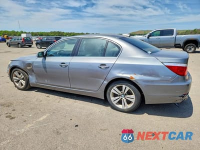 Drugie zdjęcie samochodu z przodu: 2010 BMW 528 I VIN:WBANU5C59AC126126 - miniatura