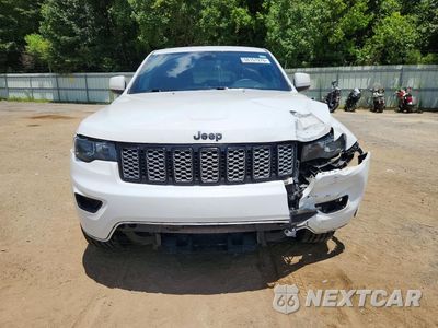 Piąte zdjęcie samochodu w środku: 2018 JEEP GRAND CHEROKEE LAREDO VIN:1C4RJEAG2JC511979 - miniatura