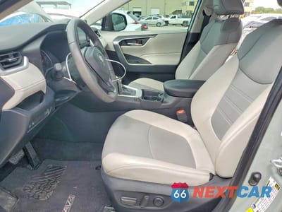 Zdjęcie 7 z 14 samochodu: 2020 TOYOTA RAV4 XLE PREMIUM VIN:2T3C1RFV3LW078693 - miniatura