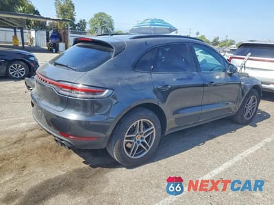 Trzecie zdjęcie samochodu z tyłu: 2019 PORSCHE MACAN VIN:WP1AA2A54KLB03414 - miniatura
