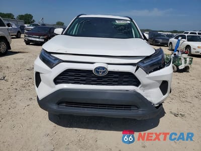 Piąte zdjęcie samochodu w środku: 2024 TOYOTA RAV4 HYBRID XLE VIN:2T3RWRFV3RW192875 - miniatura