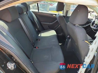 Zdjęcie 10 z 12 samochodu: 2015 VOLKSWAGEN JETTA BASE VIN:3VW2K7AJ8FM241360 - miniatura