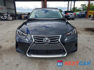 Piąte zdjęcie samochodu w środku: 2020 LEXUS IS 300 VIN:JTHAA1D20L5106473 - miniatura