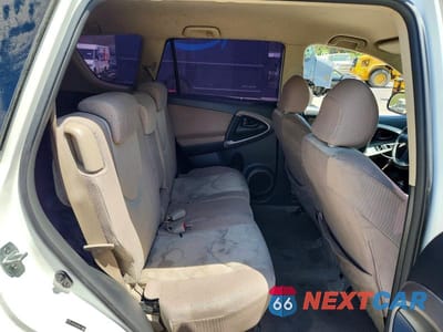 Zdjęcie 11 z 13 samochodu: 2006 TOYOTA RAV4 BASE VIN:JTMZD33V266014783 - miniatura